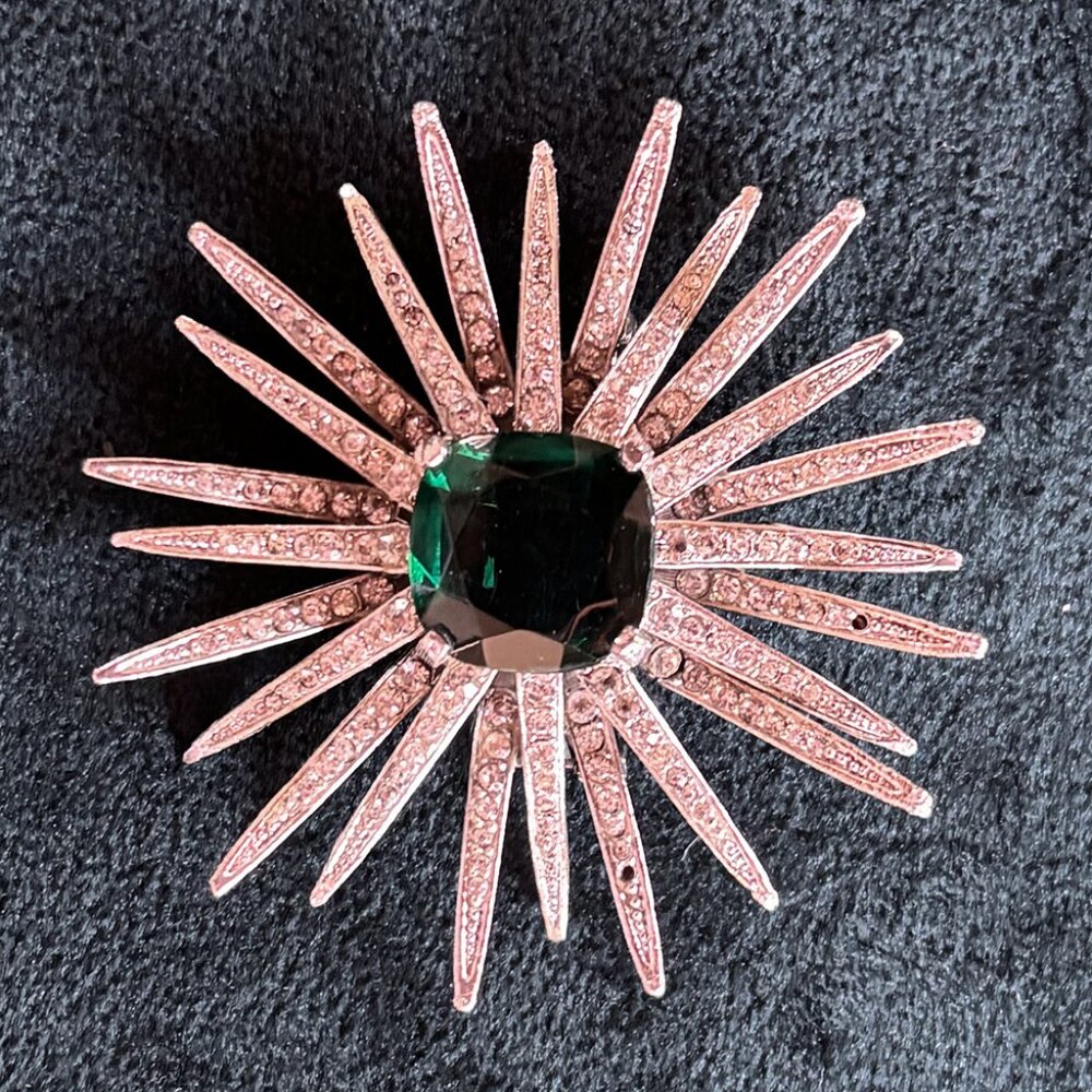 Vintage 1940s Faux Emerald Star Brooch